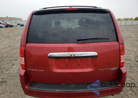 2010 Chrysler Town & Country Touring из США, поврежденный, VIN 2A4RR5D13AR151607